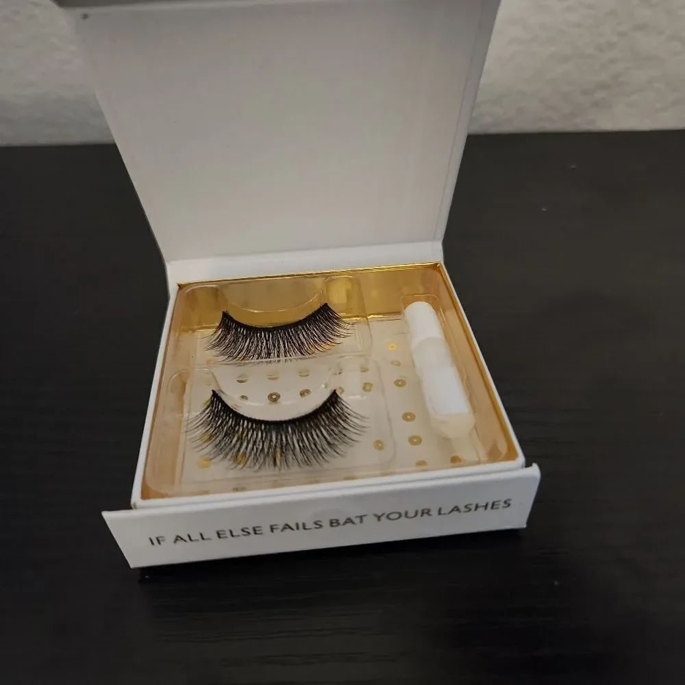 Battington Harlow 3D Synthetic Silk Lashes with Mini Glue